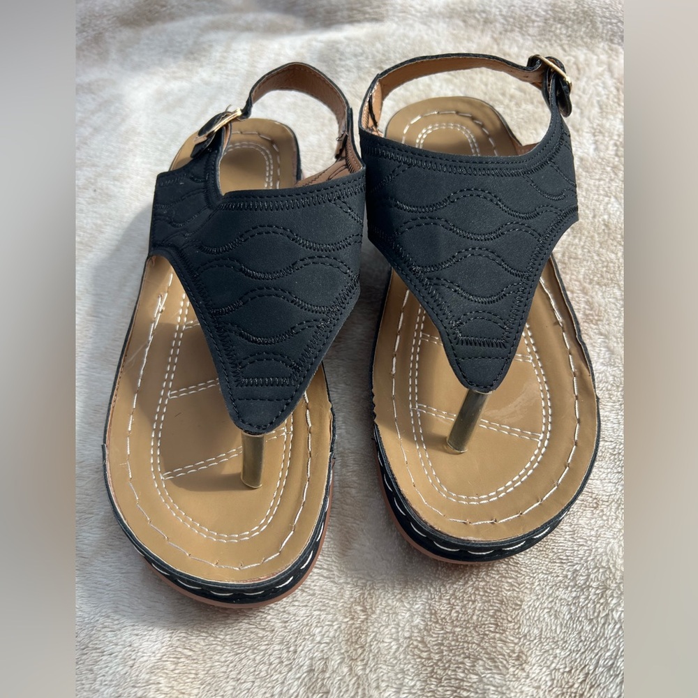 Black Women's Thong Sandals with Cushioned Footbed size EU38 NWOT